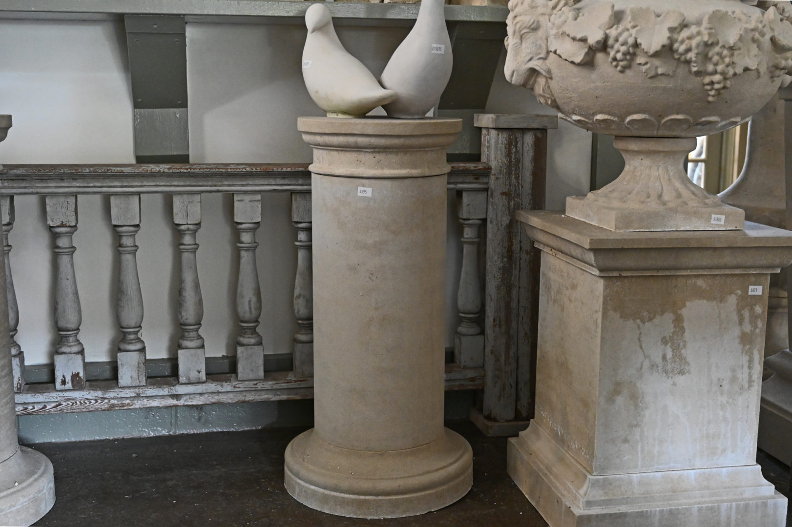 French Round Pedestal