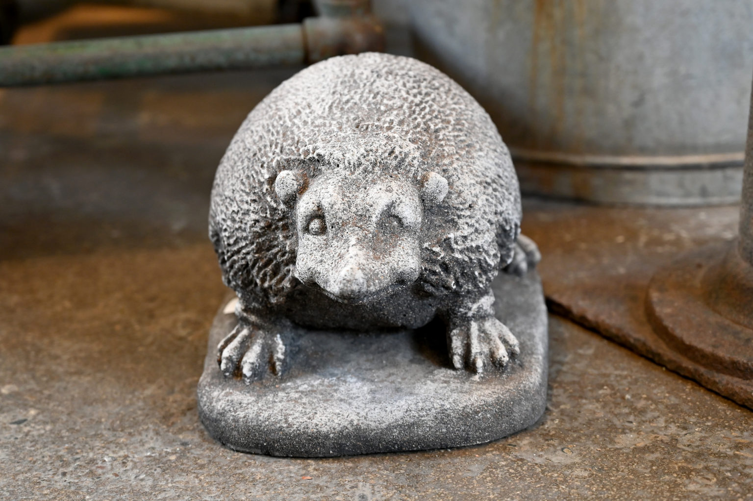 garden hedgehog statue