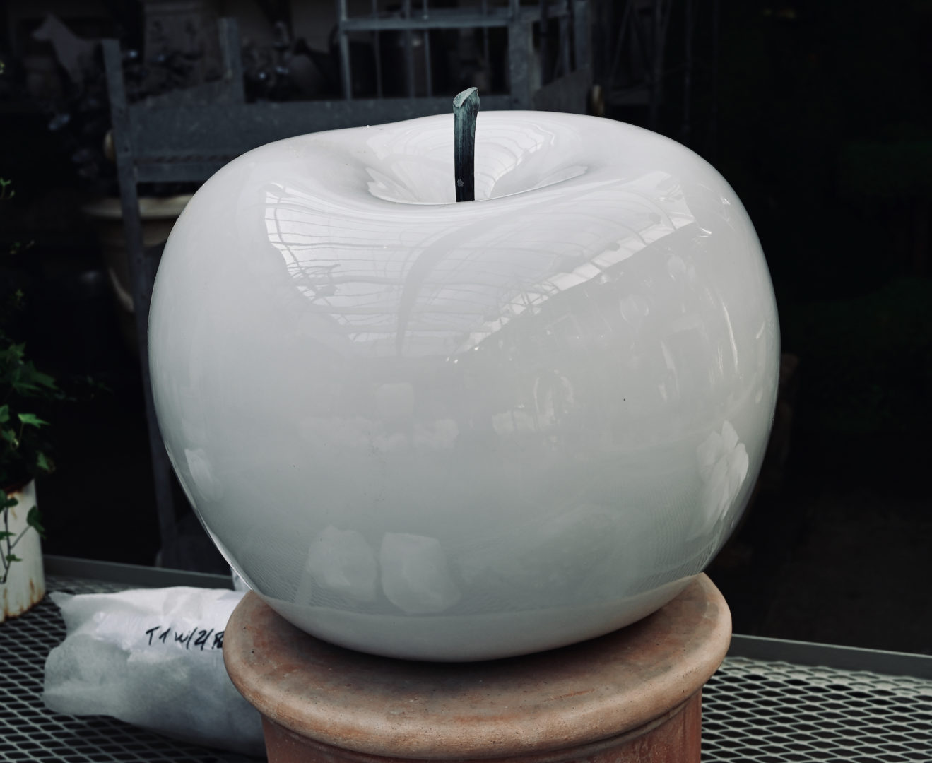 Polyresin Apple Sculptures