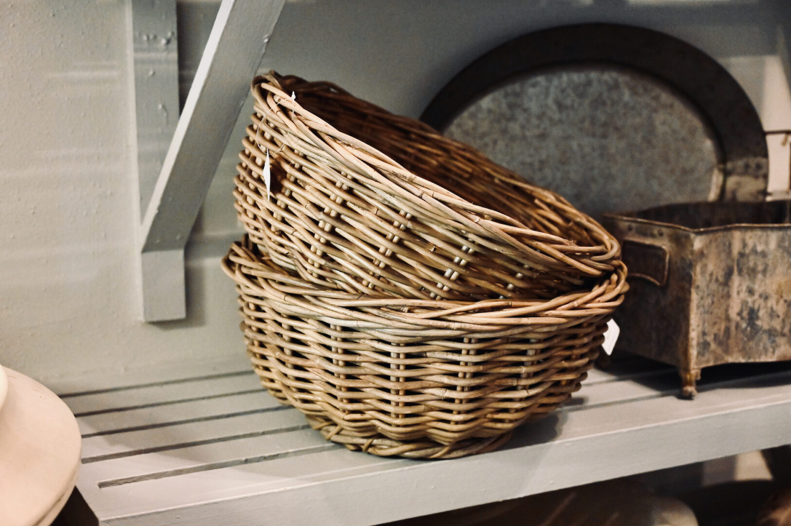 Round Raised Basket