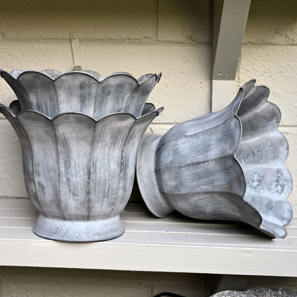 Trompette Metal Planters