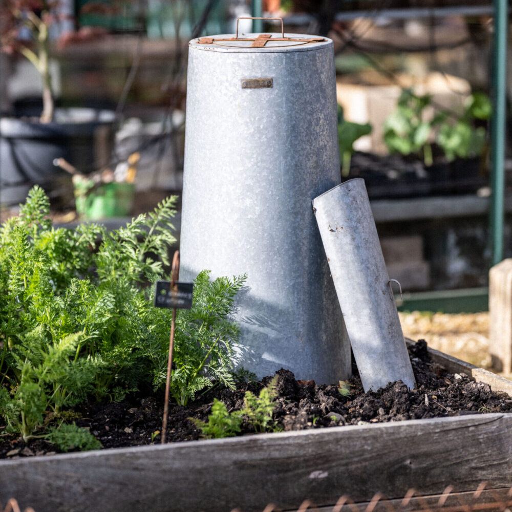Composter with Scoop