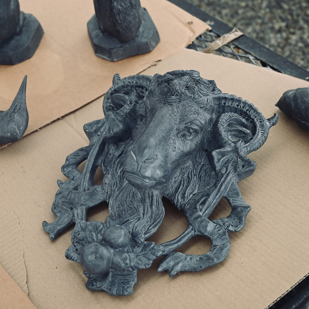 English Lead Rams Head