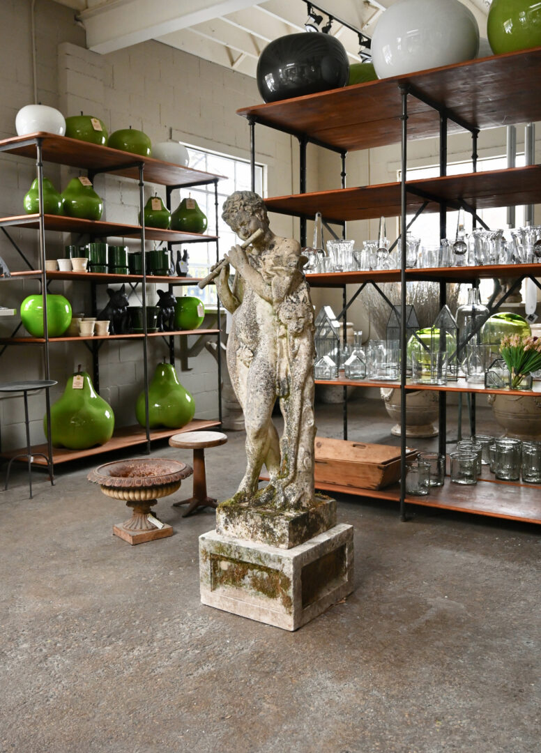 English Piper on a Pedestal