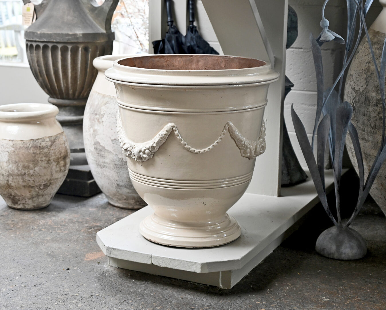 Roy Soleil Pot in Solid Ivory